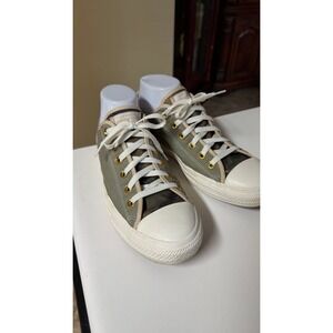 Converse all Star Low Top Chuck Taylor‎ Sneakers Women's Sz 9.5/m 7.5